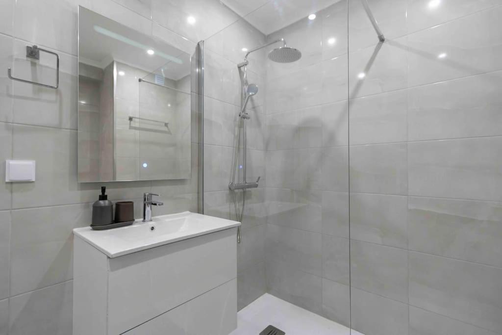 Modern Apartment Beach View Armação de Pêra 外观 照片